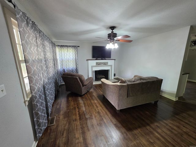 263 N 15th Avenue, Piggott, AR 72454