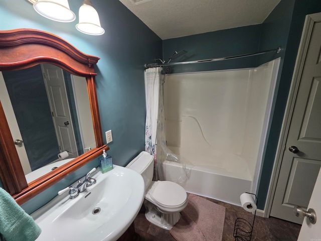 263 N 15th Avenue, Piggott, AR 72454
