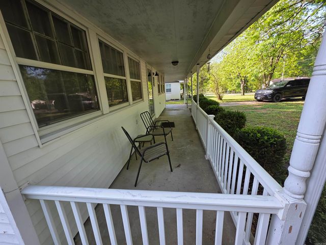 263 N 15th Avenue, Piggott, AR 72454
