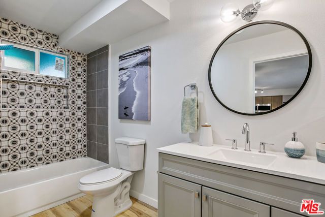 6640 Woodley Avenue 215, Van Nuys (los Angeles), CA 91406