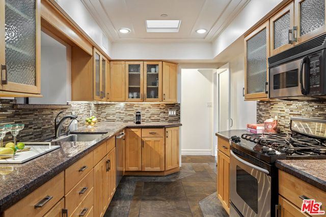 7770 Firenze Avenue, Los Angeles, CA 90046