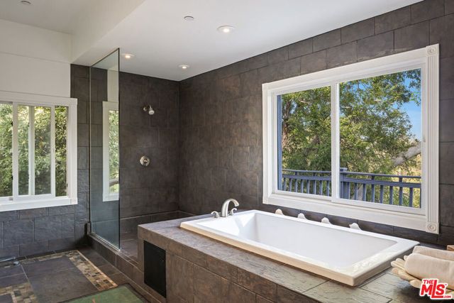 7770 Firenze Avenue, Los Angeles, CA 90046