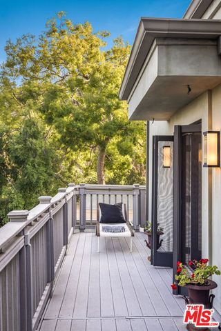 7770 Firenze Avenue, Los Angeles, CA 90046