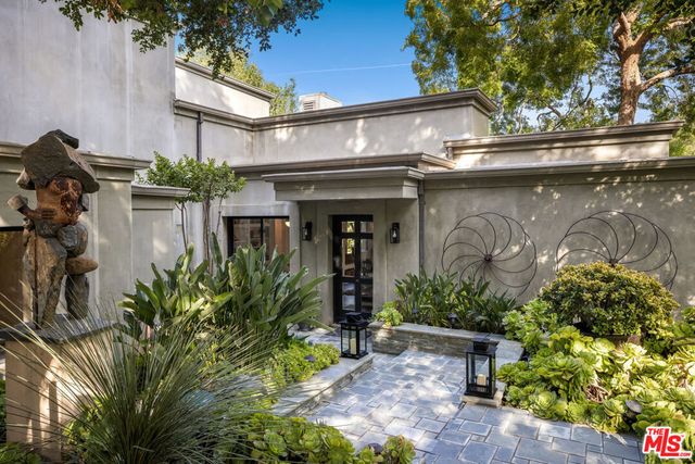 7770 Firenze Avenue, Los Angeles, CA 90046