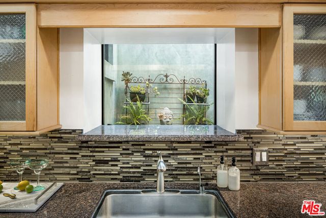7770 Firenze Avenue, Los Angeles, CA 90046