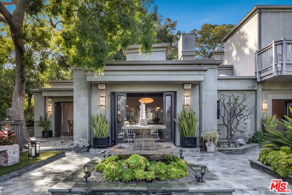 7770 Firenze Avenue, Los Angeles, CA 90046