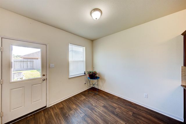 511 Oporto Path, Crosby, TX 77532