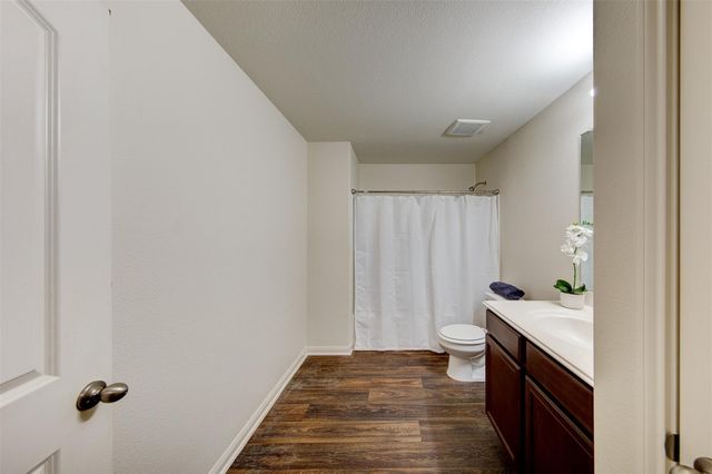 511 Oporto Path, Crosby, TX 77532