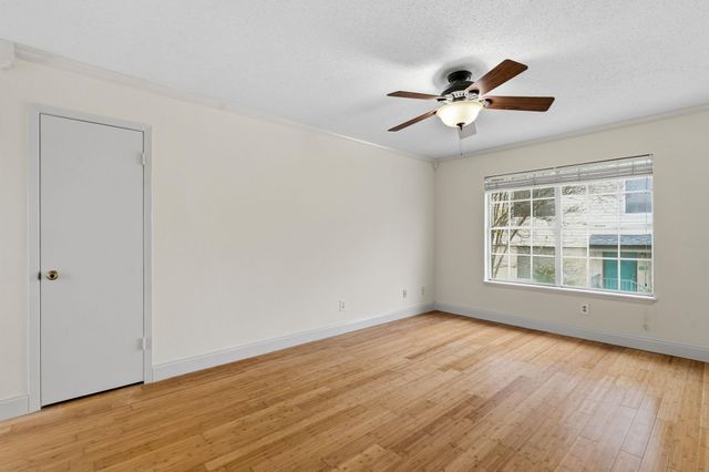 3902 Peterson Ave 205, Austin, TX 78756