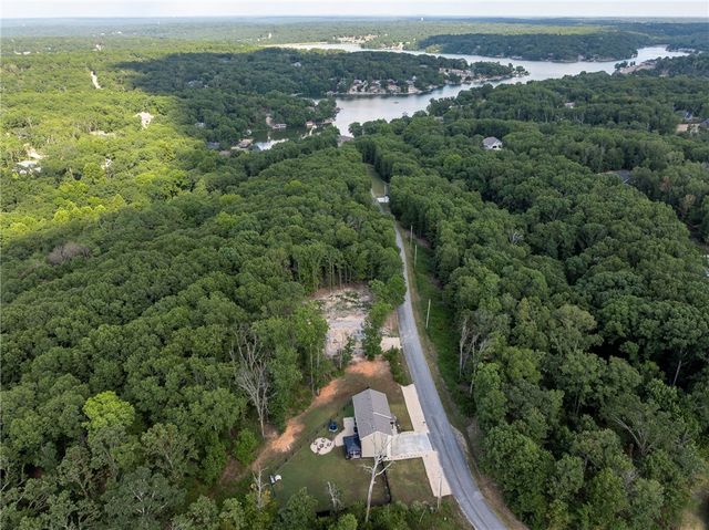 16 Kinloch Drive, Bella Vista, AR 72715