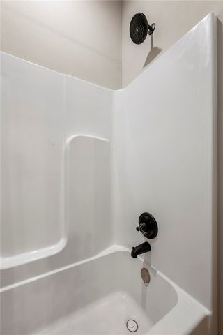 16 Kinloch Drive, Bella Vista, AR 72715