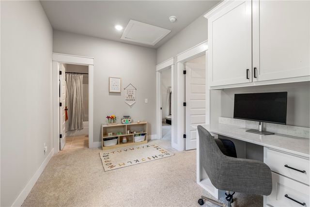 16 Kinloch Drive, Bella Vista, AR 72715