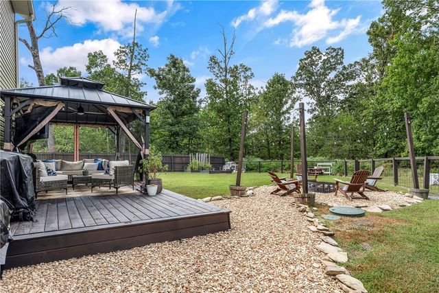 16 Kinloch Drive, Bella Vista, AR 72715