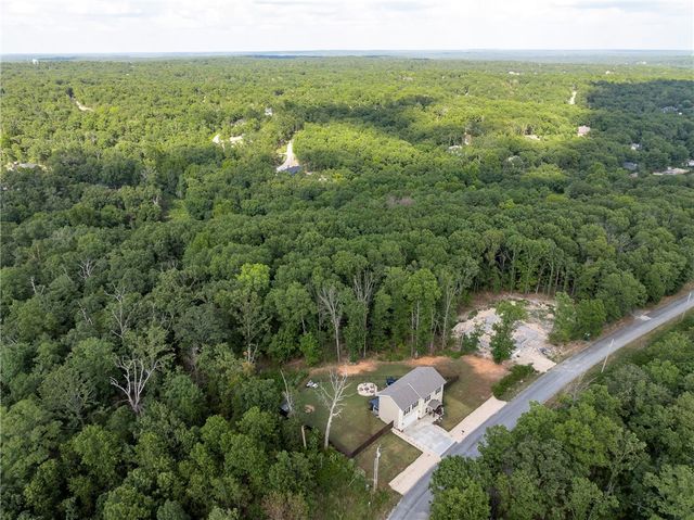 16 Kinloch Drive, Bella Vista, AR 72715