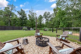16 Kinloch Drive, Bella Vista, AR 72715
