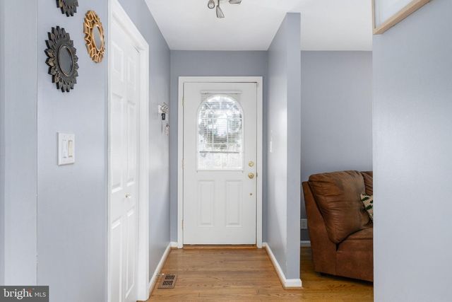 22 LESLIE DR, Stafford, VA 22556