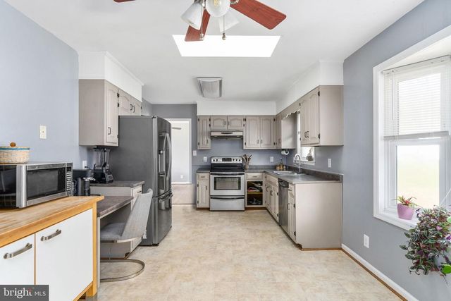 22 LESLIE DR, Stafford, VA 22556