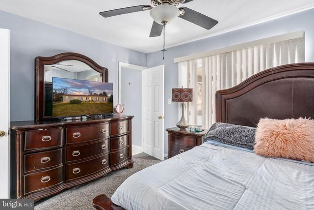 22 LESLIE DR, Stafford, VA 22556