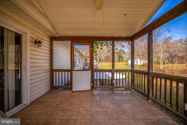 22 LESLIE DR, Stafford, VA 22556