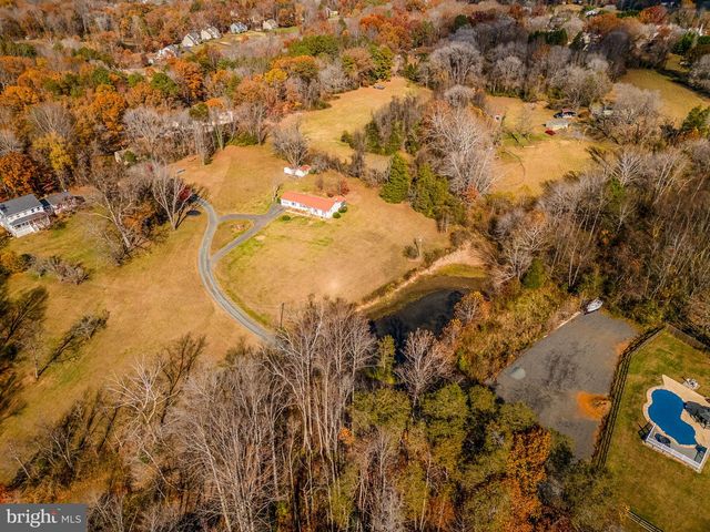 22 LESLIE DR, Stafford, VA 22556