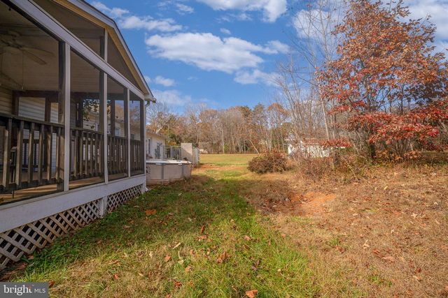 22 LESLIE DR, Stafford, VA 22556