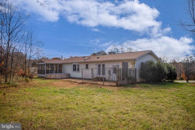 22 LESLIE DR, Stafford, VA 22556