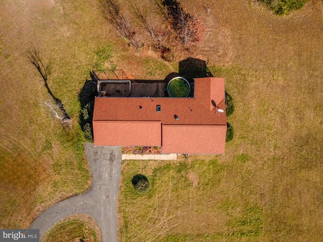 22 LESLIE DR, Stafford, VA 22556