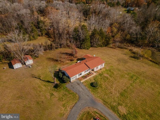 22 LESLIE DR, Stafford, VA 22556