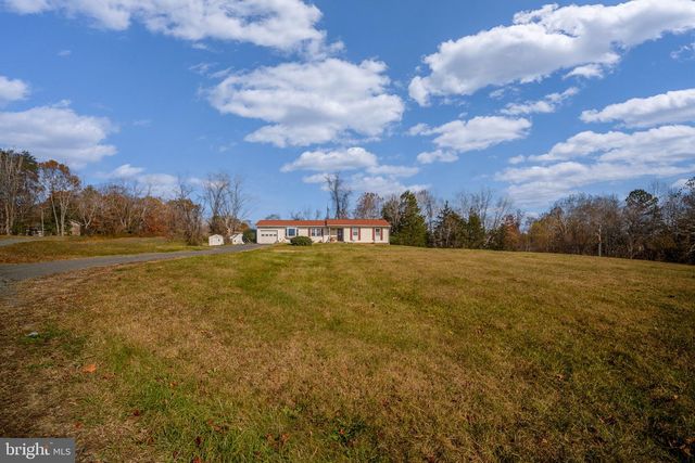 22 LESLIE DR, Stafford, VA 22556