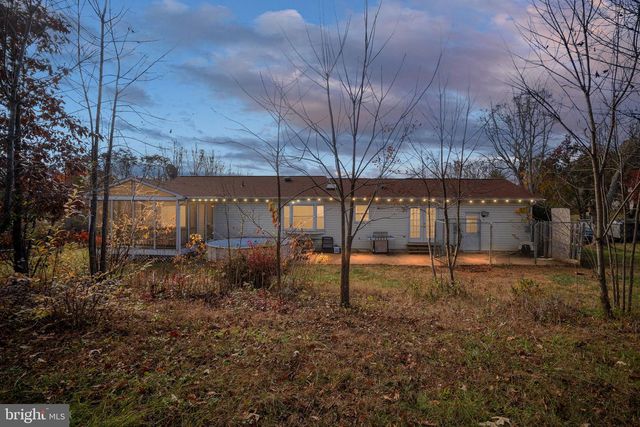 22 LESLIE DR, Stafford, VA 22556