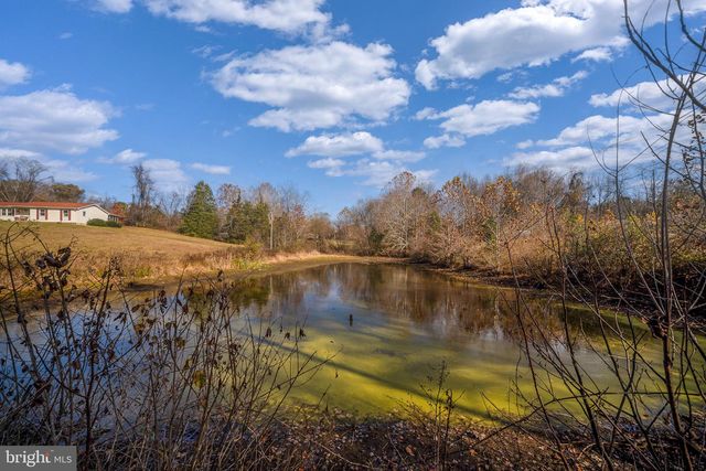 22 LESLIE DR, Stafford, VA 22556