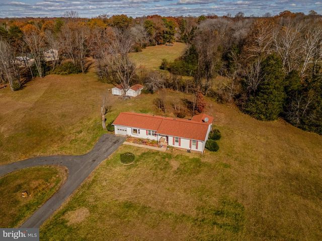 22 LESLIE DR, Stafford, VA 22556