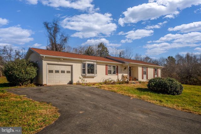 22 LESLIE DR, Stafford, VA 22556