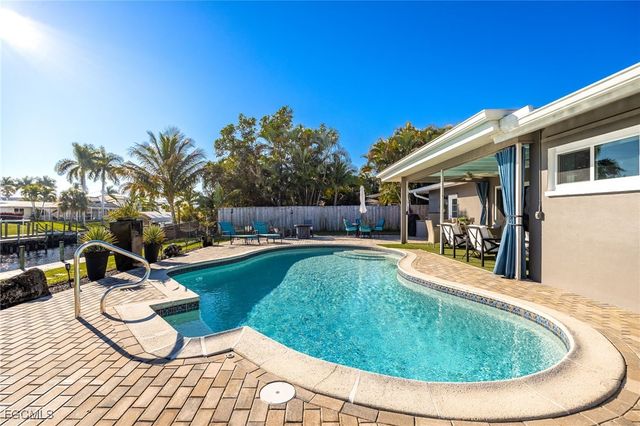 3113 SE 17 PL, Cape Coral, FL 33904