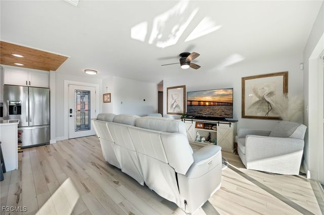 3113 SE 17 PL, Cape Coral, FL 33904