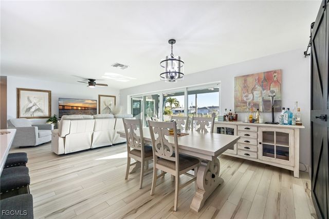 3113 SE 17 PL, Cape Coral, FL 33904