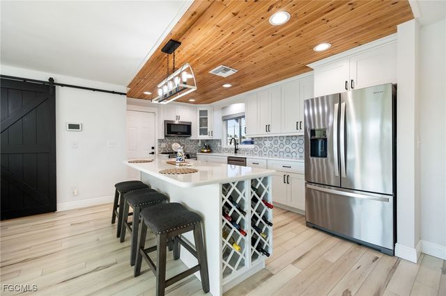 3113 SE 17 PL, Cape Coral, FL 33904