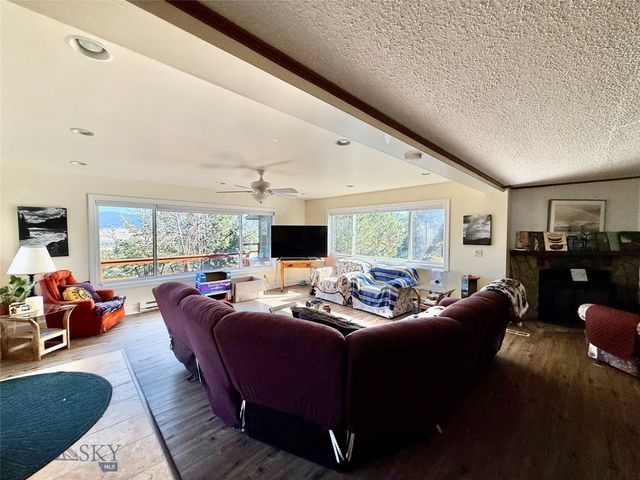 17 Gemini Road, Emigrant, MT 59027