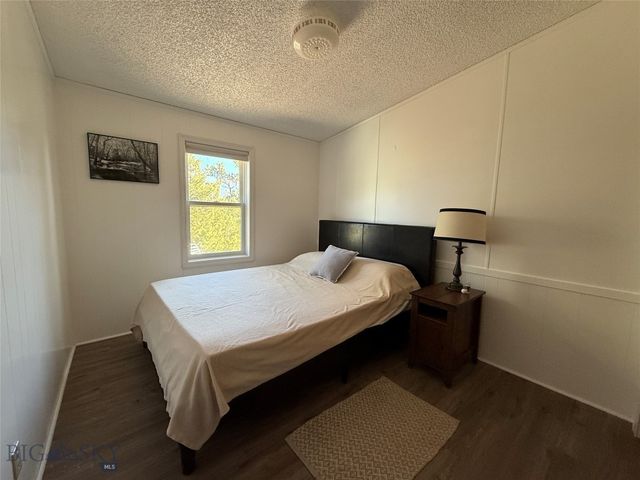 17 Gemini Road, Emigrant, MT 59027