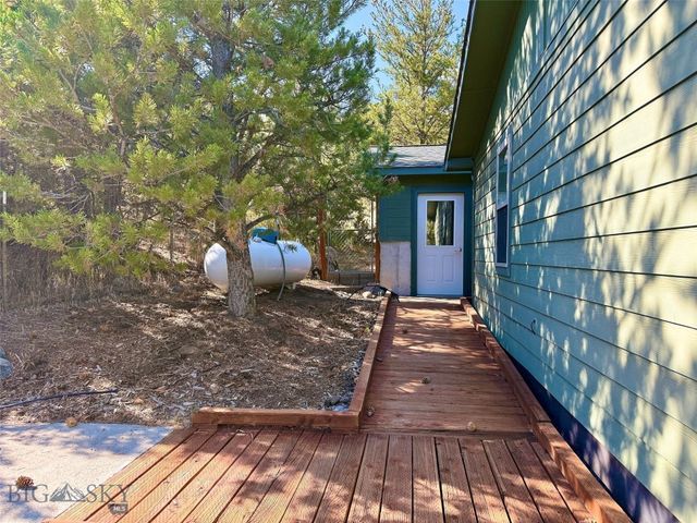 17 Gemini Road, Emigrant, MT 59027