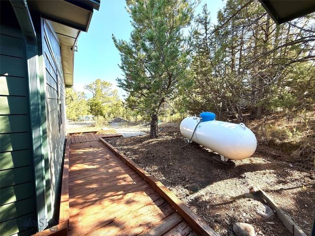 17 Gemini Road, Emigrant, MT 59027