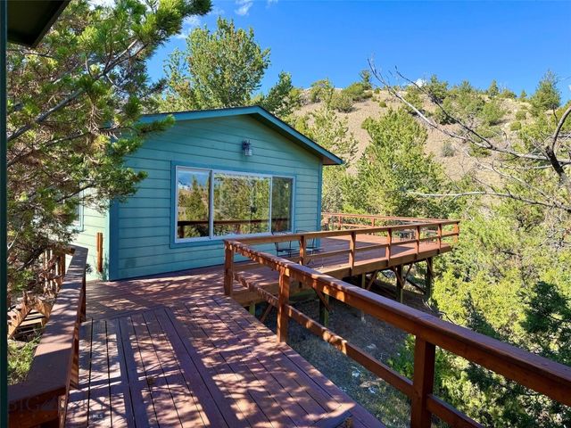 17 Gemini Road, Emigrant, MT 59027