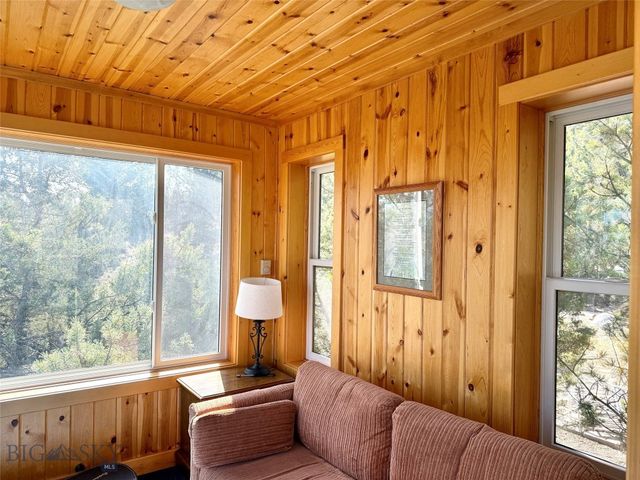 17 Gemini Road, Emigrant, MT 59027