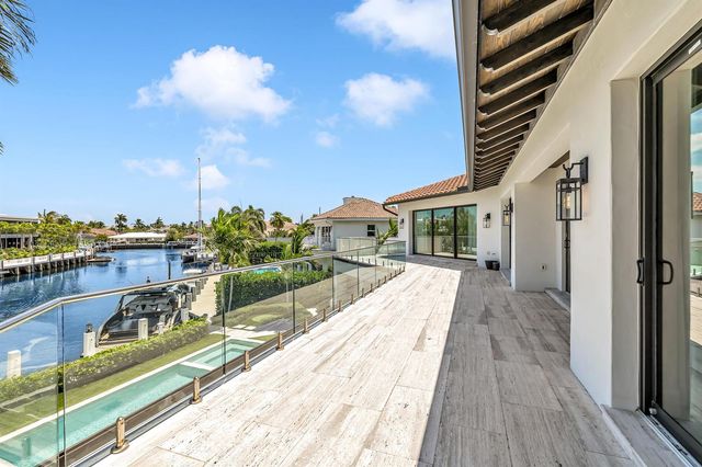 2300 NE 34th Court, Lighthouse Point, FL 33064