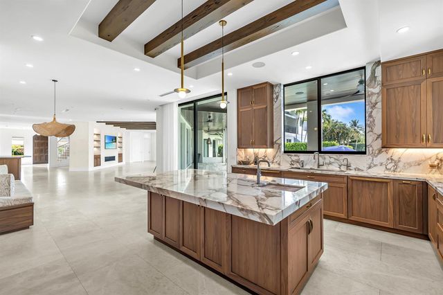 2300 NE 34th Court, Lighthouse Point, FL 33064