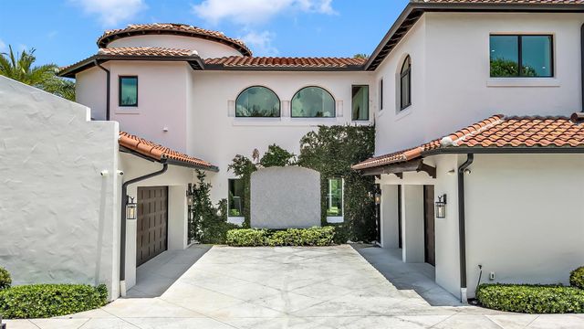 2300 NE 34th Court, Lighthouse Point, FL 33064