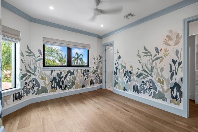 2300 NE 34th Court, Lighthouse Point, FL 33064