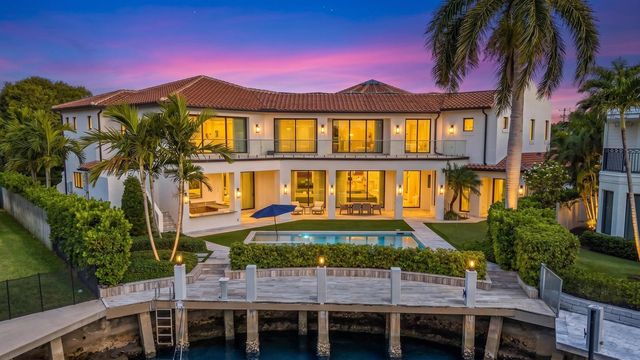 2300 NE 34th Court, Lighthouse Point, FL 33064