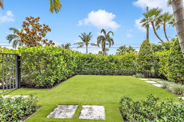 2300 NE 34th Court, Lighthouse Point, FL 33064