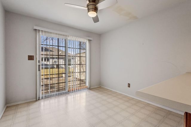 126 Bluegrass Drive, Schererville, IN 46375